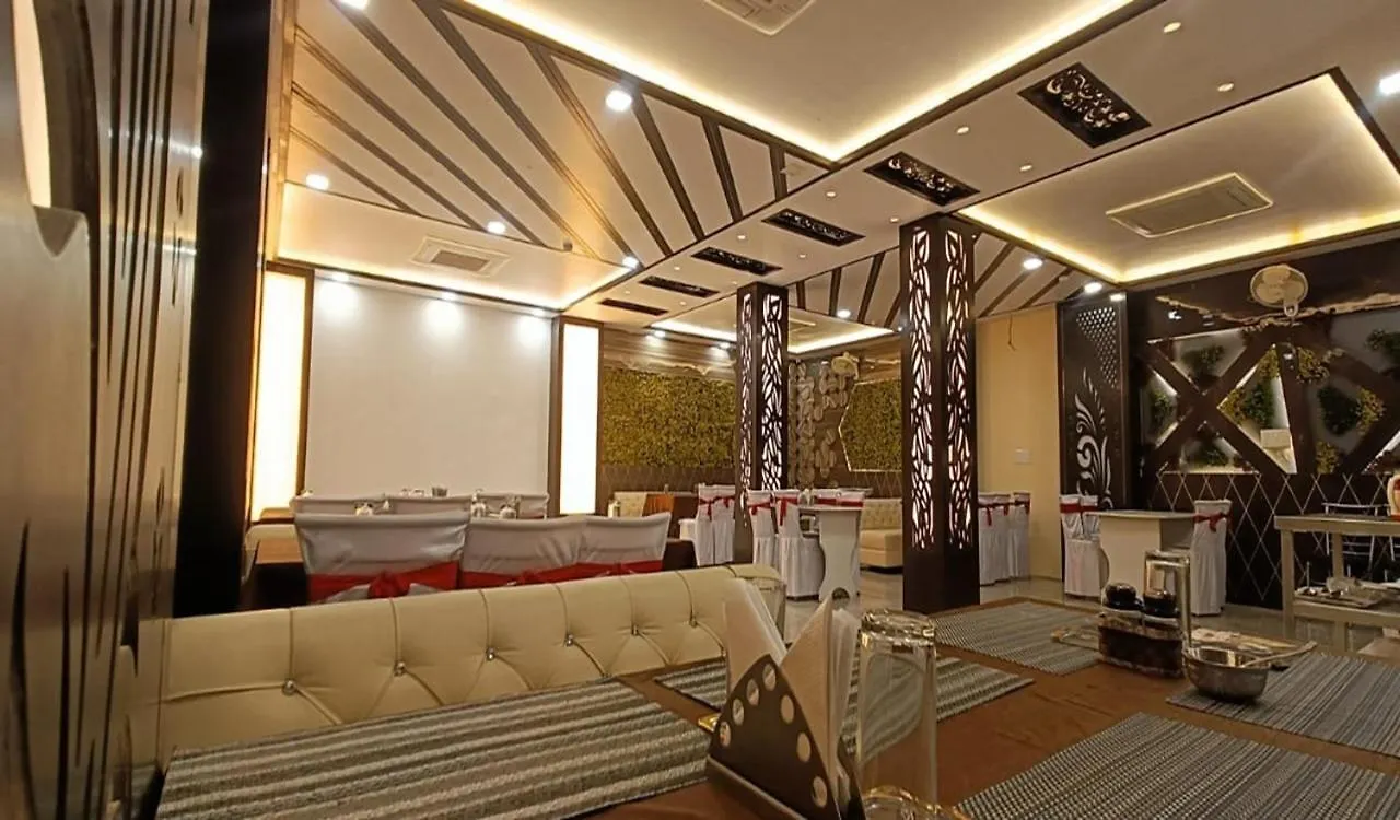 *** Hotel Mayur Palace, Agra Agra  India
